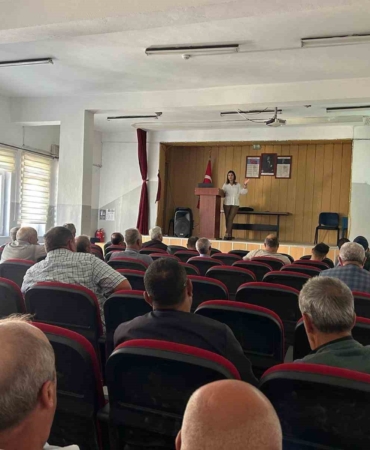 Bilecik’te erkeklere ’Kadına Yönelik Şiddet’ ve ’Erken Yaşta ve Zorla Evliliklerle Mücadele’ semineri