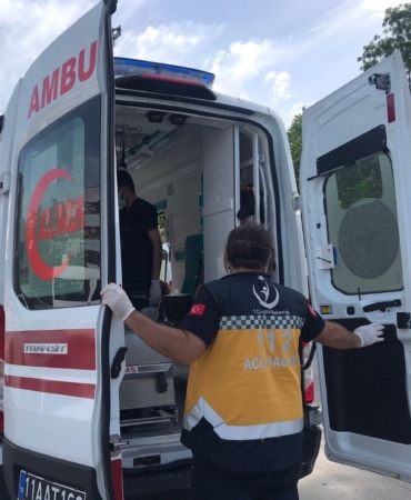 Bilecik’te meydana gelen trafik kazasında 1’i çocuk 2 kişi yaralandı