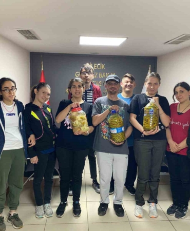 Bilecik’te özel bireyler ürettikleri malzemelerle turşu kurdular