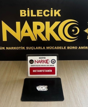 Bilecik’te şüpheli şahsın üzerinden uyuşturucu çıktı