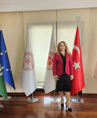 Bitkilerin Profesörü; "Ispanak, içerdiği A, C, K ve diğer vitaminler, mineraller ve antioksidanlar bakımından oldukça faydalı bir sebze"