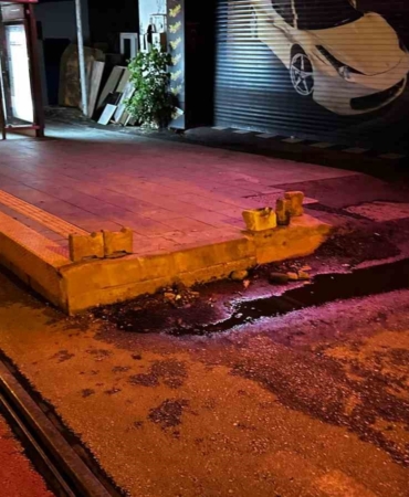 Bursa’da bir garip kaza : Yaya aracın altında kalmaktan son anda kurtuldu