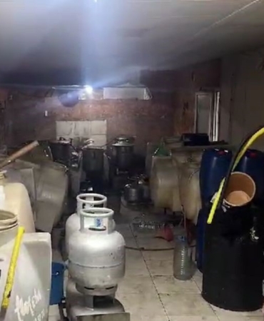 Bursa’da operasyon: 4 ton sahte içki ele geçirildi, 1 şüpheli gözaltına alındı