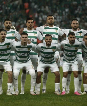 Bursaspor, tüm liglerde gol yemeyen tek takım unvanını koruyor