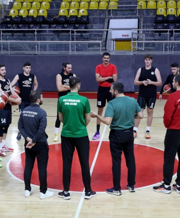 Büyükşehir’in dev adamları parkeye iniyor