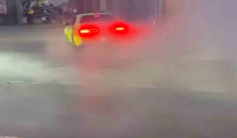 Cadde üzerinde drift kamerada