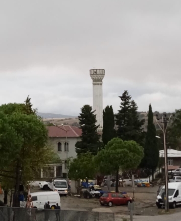 Çanakkale’de yıldırım düştü, cami minaresi yıkıldı