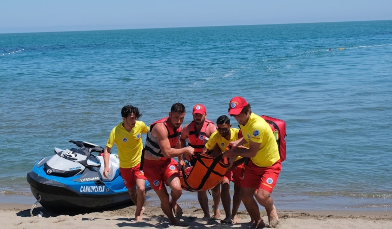 Cankurtaranlar sezonu kapattı: 4 ayda 470 kişi ölümün kıyısından alındı