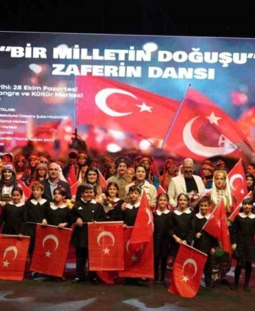 Cumhuriyet’in 101. yılında zaferin dansı sahnelendi