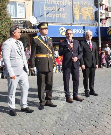 Cumhuriyetin 101.yılı Burhaniye’ de törenlerle kutlandı