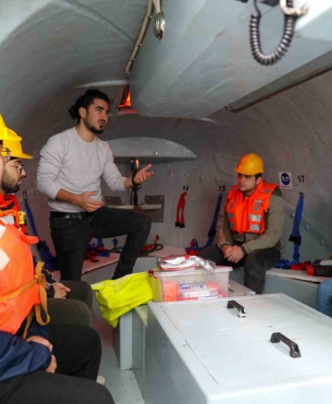 Denizci akademisyenler vardiya zabitleri yetiştiriyor