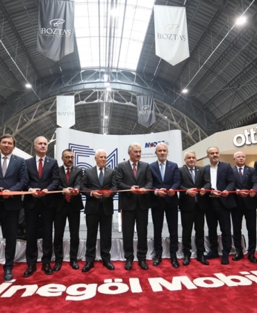 Dünyanın yakından takip ettiği fuar kapılarını açtı