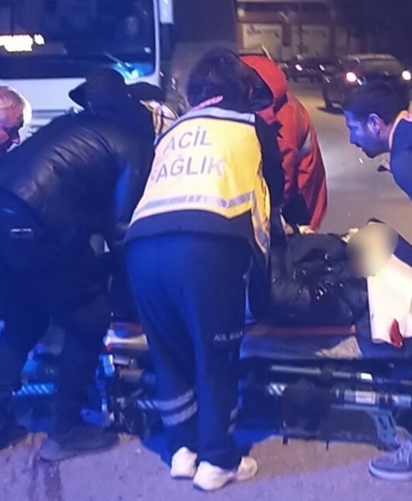 Edirne’de feci kaza: Devrilen motosikletten savrulan sürücü otomobilin altında kaldı