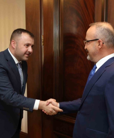 Ezine Belediye Başkanı Yüksel’den Bakan Yardımcısı Turan’a ziyaret