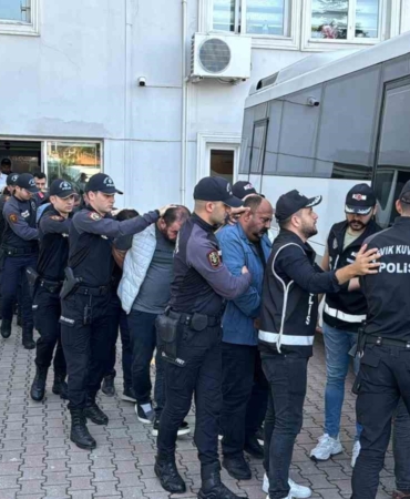 Faizle para verip geri ödemeyenlerin mallarına zorla el koyuyorlardı: 2 tutuklama