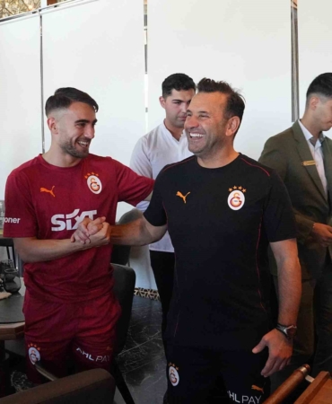 Galatasaray’da Okan Buruk’un doğum günü kutlandı