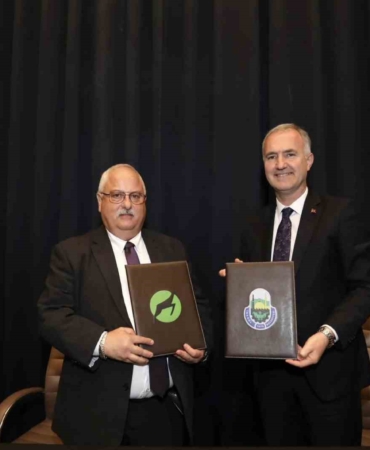 İnegöl Belediyesi Cenon ile kardeş şehir protokolünü imzaladı