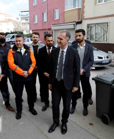 İnegöl belediyesi, geri dönüşümle 128 bin ağacın kesilmesini önledi