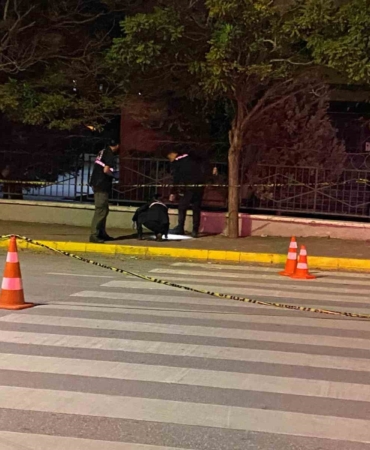 İş yerinden çıkan şahıslara silahla saldırdılar: 2 yaralı