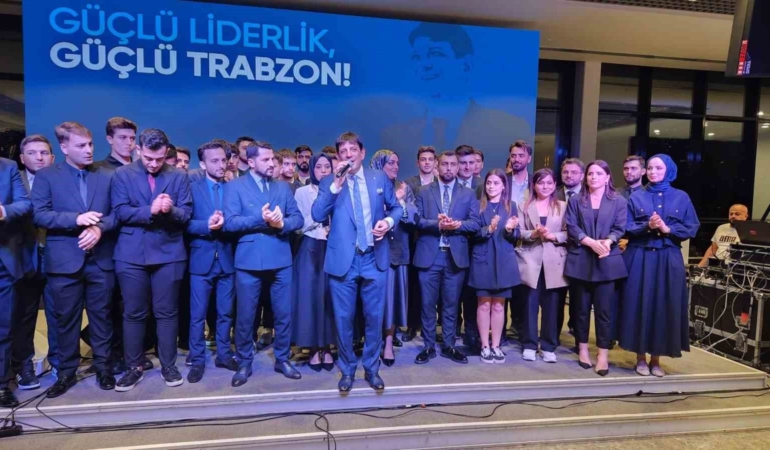 İsmail Turgut Öksüz, Trabzonlu dernek başkanlarıyla bir araya geldi