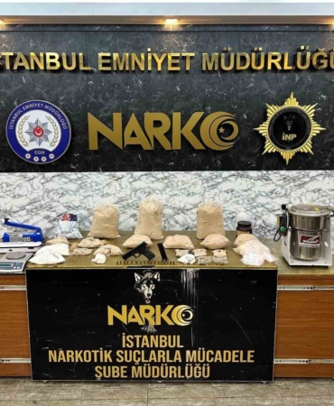 İstanbul’da 21 kilogram uyuşturucu ele geçirildi: Uyuşturucuyu otomobil lastiğine ve aracın bagaj kısmına zulalamışlar