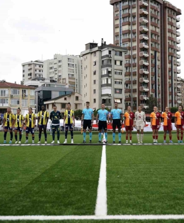 Kadın futbolda derbinin kazananı Fenerbahçe
