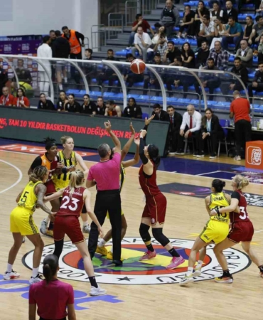 Kadınlar pota derbisi Fenerbahçe’nin