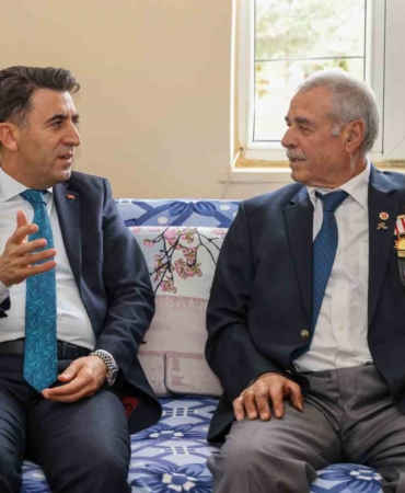 Kıbrıs Gazisi Mustafa Demirbaş’a anlamlı ziyaret