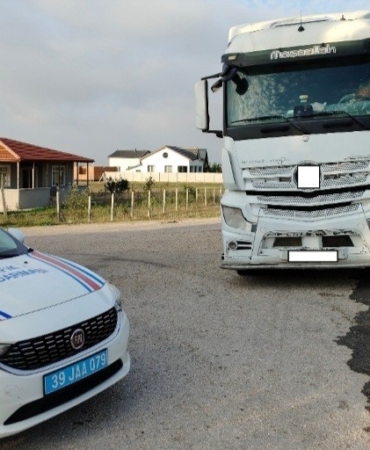 Kırklareli’de ağır tonajlı araçlar denetledi