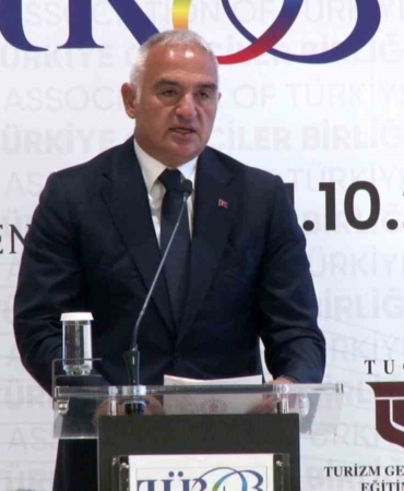 Kültür ve Turizm Bakanı Ersoy: “Projeler, Türkiye’yi dünyanın en çok ziyaret edilen ülkelerinden biri haline getirecek”
