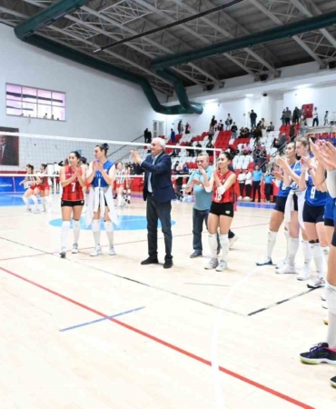 Ligin 2. haftasında Bozüyük Belediyesi Eğitim Spor: 0 Karşıyaka : 3