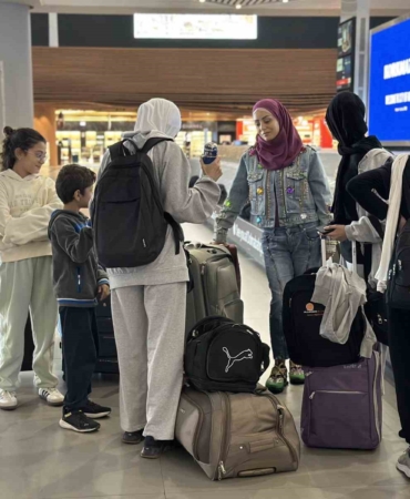 Lübnan’dan tahliye edilenler İstanbul’a getirildi