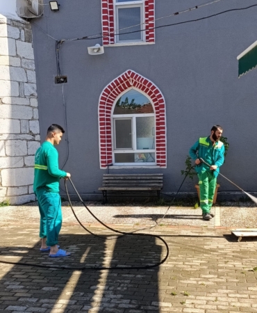 Osmangazi Belediyesi camilerde temizlik çalışması başlattı