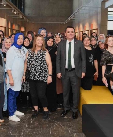 Osmangazili kadınlar Bursa Kültür Gezisi ile kenti geziyor