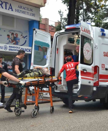 Otomobilin çarptığı yaya yaralandı