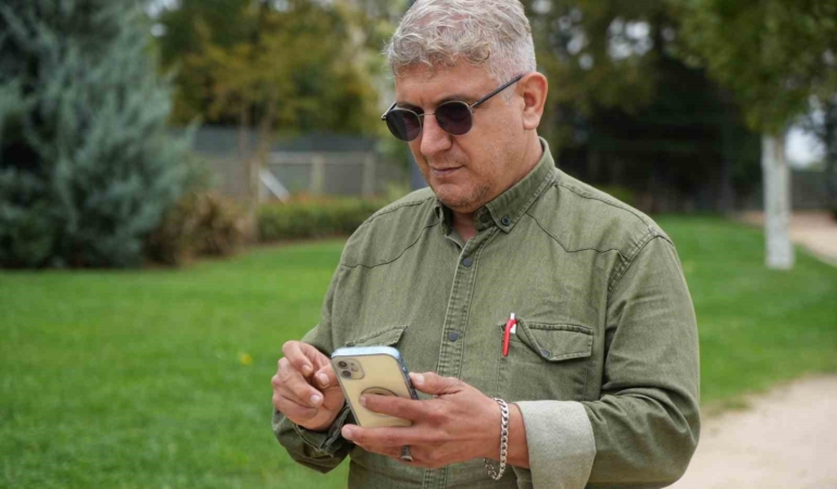 (Özel) Telefonla konuştuğu esnada 48 bin lirası buhar oldu