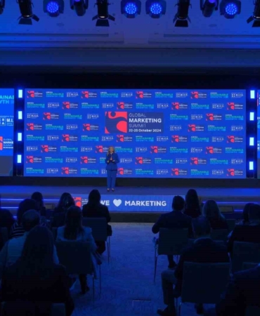 Pazarlama dünyasının yıldızlarını İstanbul’da buluşturan Global Marketing Summit başladı