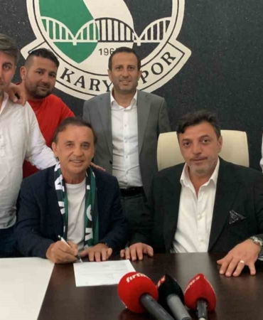 Sakaryaspor’da teknik direktör Suat Kaya ile yollar ayrıldı