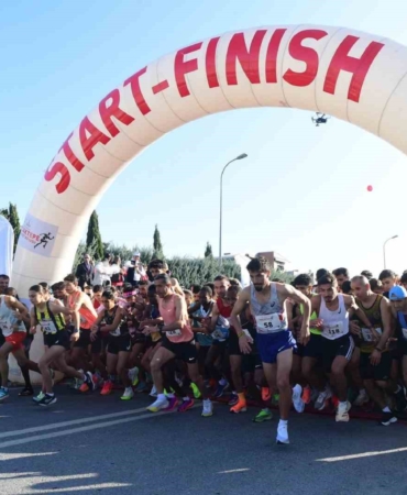 ’Sancaktepe Cumhuriyet Koşusu’ yüzlerce sporcunun katılımıyla gerçekleşti