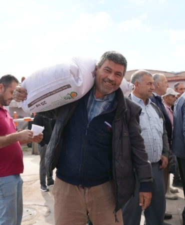 Sındırgı’da Süt Otu tohumları çiftçiyle buluştu