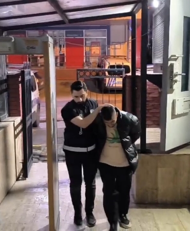 Sokakta havaya defalarca ateş açan magandanın gerekçesi pes dedirtti