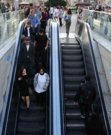 Taksim Metrosu’nda yürüyen merdiven çilesi