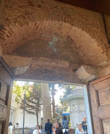 Tarihi Emirgan Muvakkithanesi zincir bir kahveciye kiralandı