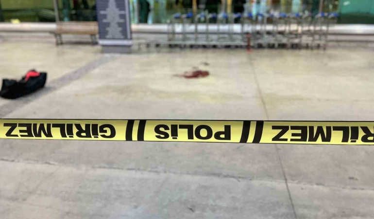 Tazminatını vermeyen patronunu silahla vurdu