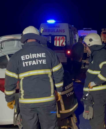 Tır ile çarpışan otomobilin sürücüsü 5.46 promil alkollü çıktı