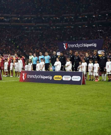 Trendyol Süper Lig: Galatasaray: 1 - Beşiktaş: 0 (Maç devam ediyor)