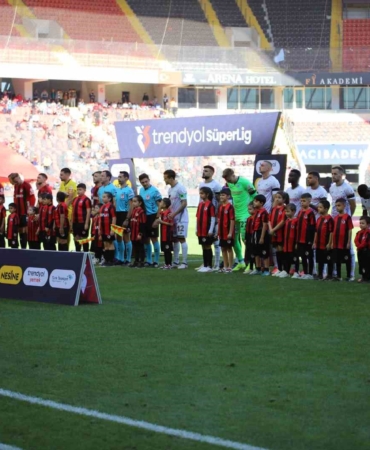Trendyol Süper Lig: Gaziantep FK: 0 - Konyaspor: 1 (Maç devam ediyor)