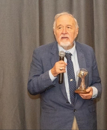 Ünlü tarihçi Profesör İlber Ortaylı: “Hepiniz zeytinlik alın ve zeytin yetiştirin”