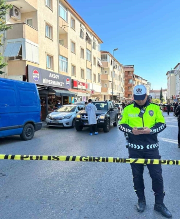 Üsküdar’da polise çekiçle saldırdılar: 3 yaralı