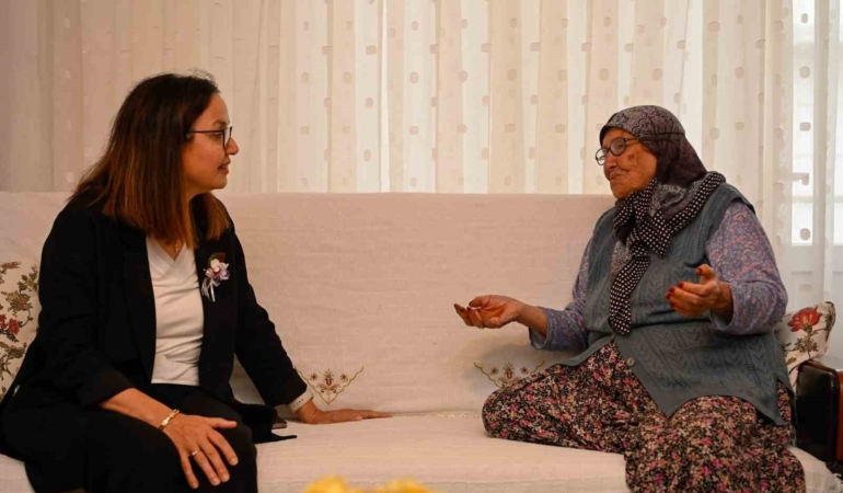 Vali Kaya, yaşlıları unutmadı